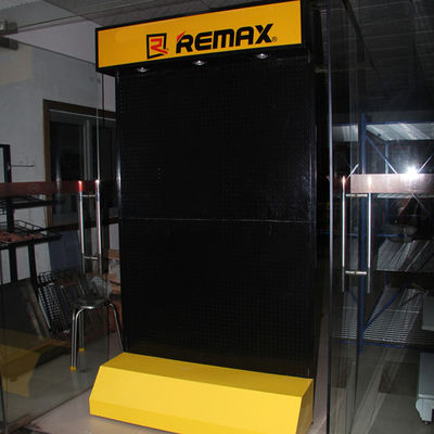 Estante de exhibición de la altura 2200m m Pegboard de la profundidad 400m m para los accesorios del teléfono móvil