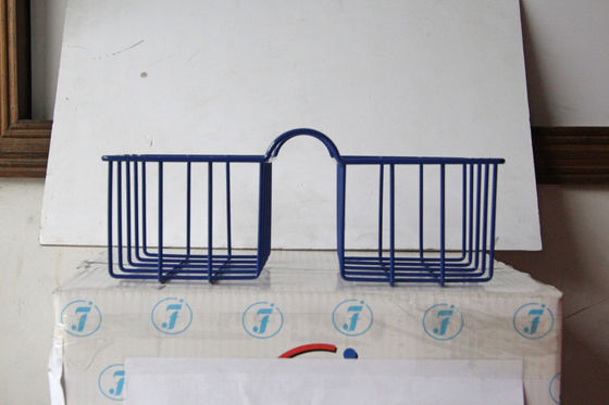 Cesta colgante al por mayor del ultramarinos del metal de HongChuang para el supermercado